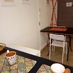 Kingsize Bed 2x2,20 Comfort Super Wifi 70 Mbps Studio! 公寓 *
