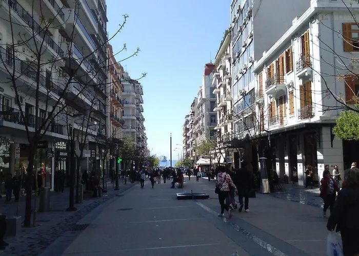 Kingsize Bed 2x2,20 Comfort Super Wifi 70 Mbps Studio! Thessaloniki